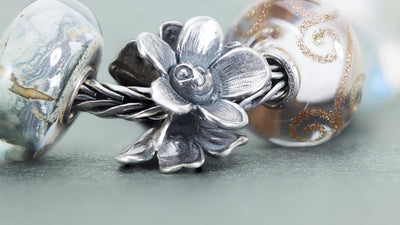 Silber Blumen Bead auf einer Fuchsschwanz Kette