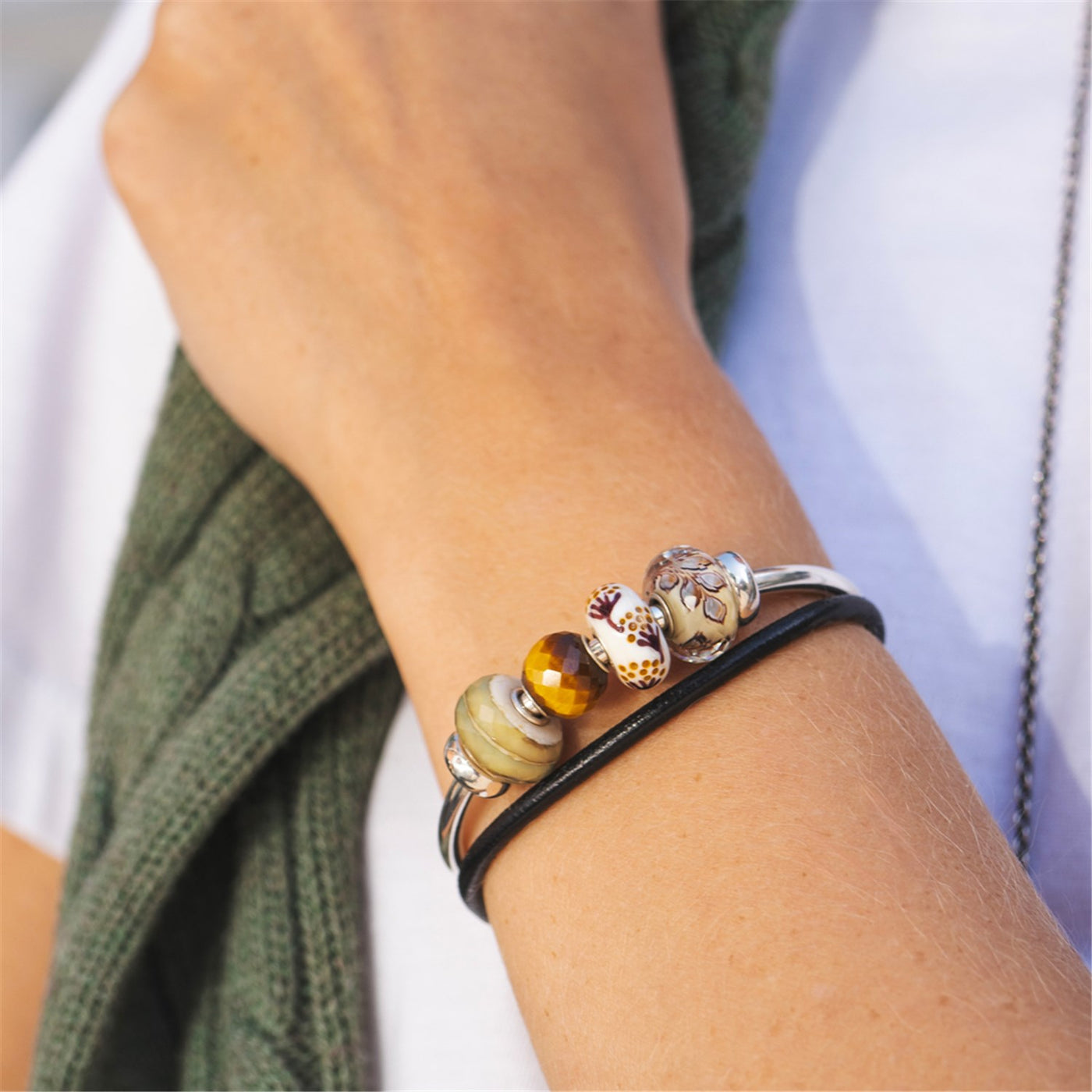 Goldene Funken Glas Charm